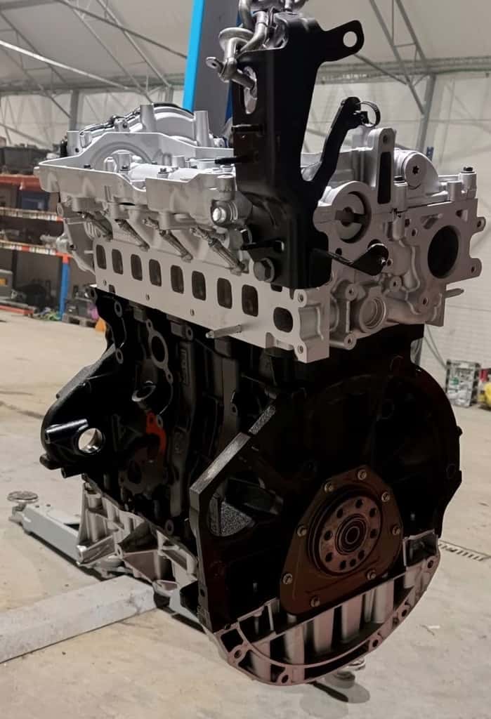 Moteur M9R 710 vue 3