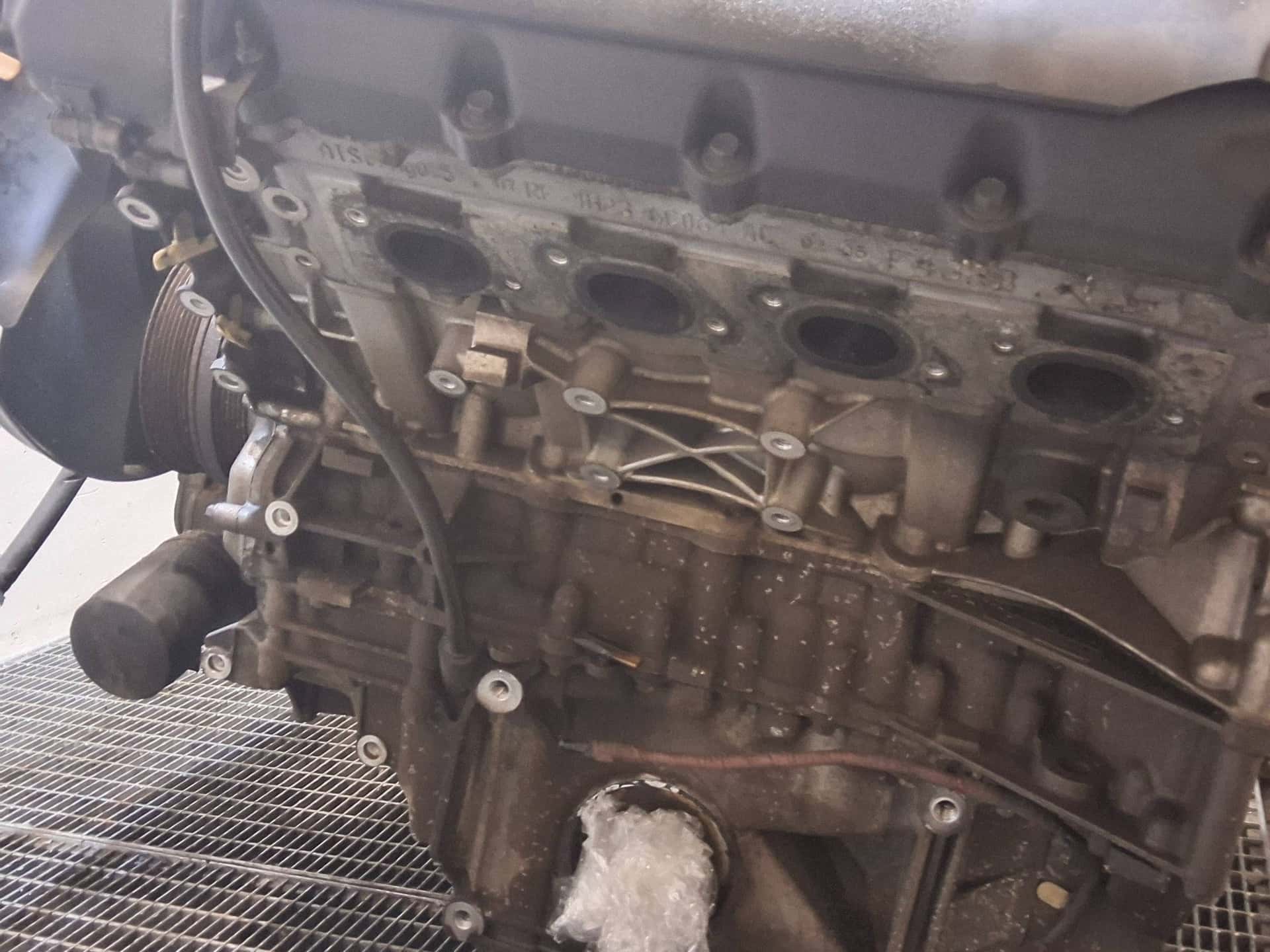 Moteur 428PS(AJV8) vue 11
