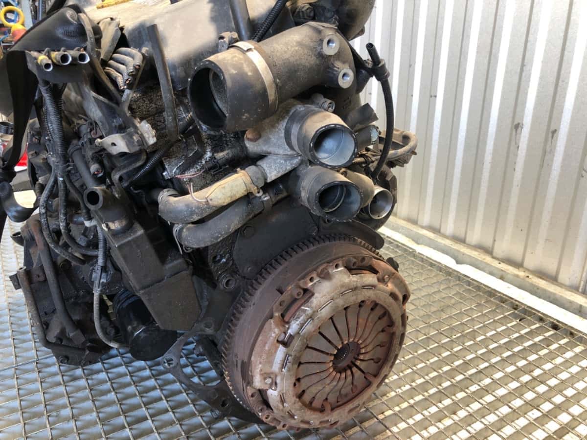 Moteur 8140.43 vue 6