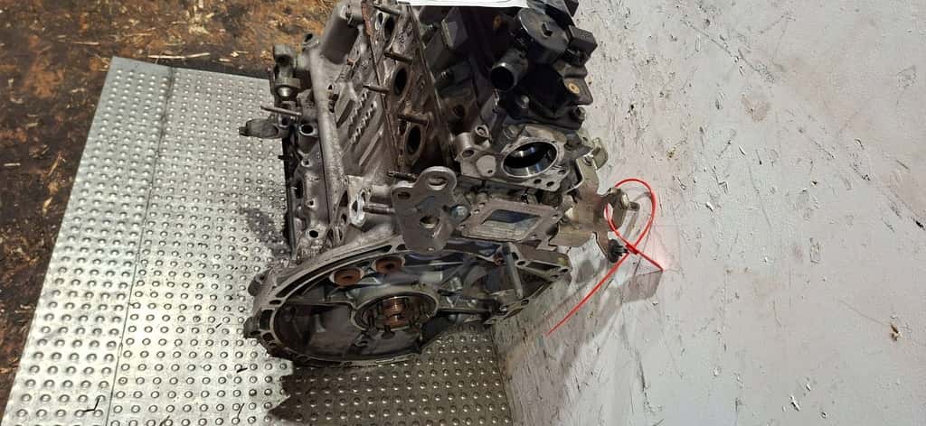 Moteur 8HR (DV4C) vue 3