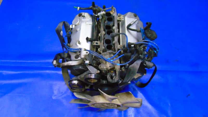 Moteur 6G72 (SOHC 12V) vue 2