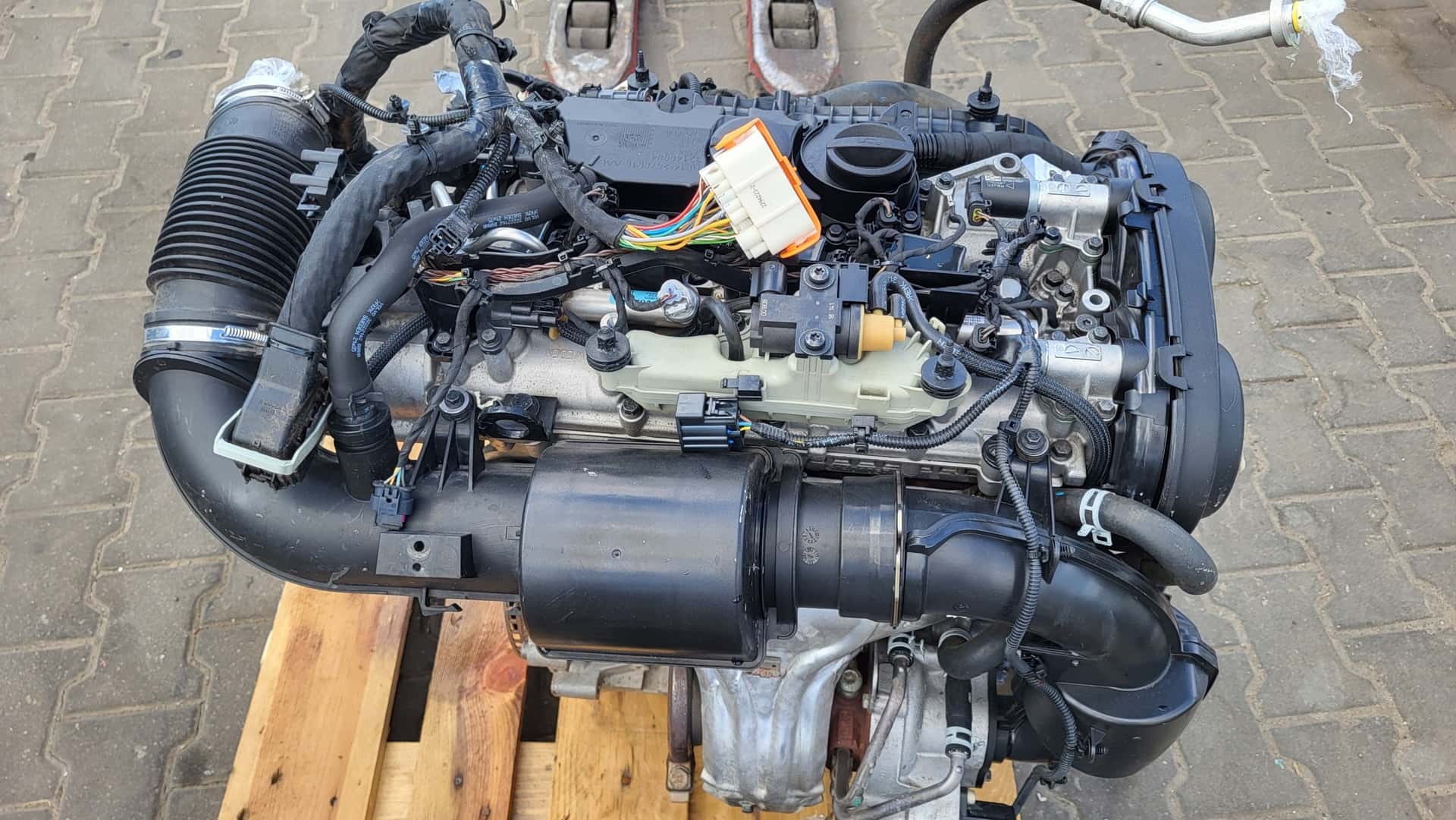Moteur B 4204 T20 vue 2