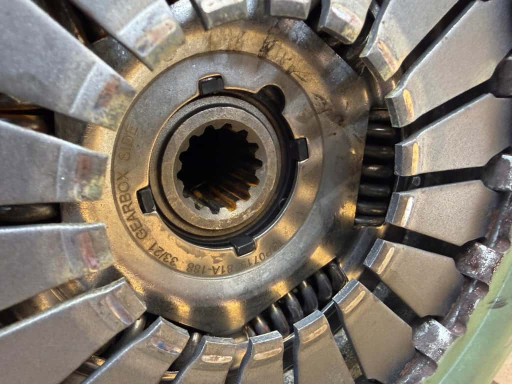 Moteur 204D3(M47D20) vue 7