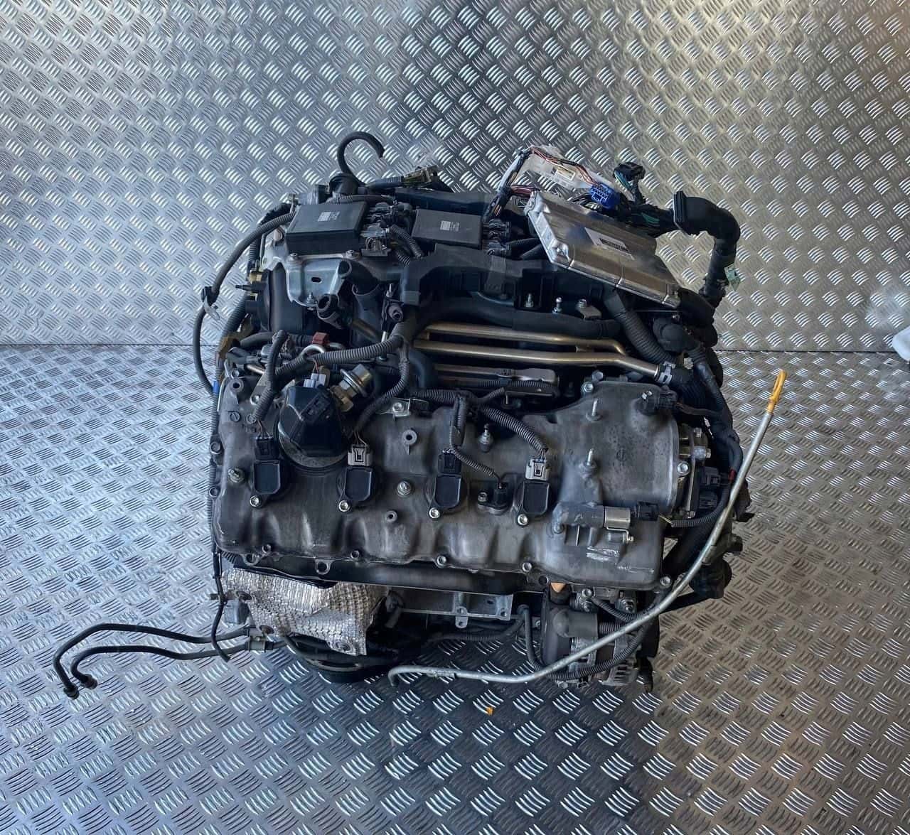 Moteur 1UR-FE vue 5