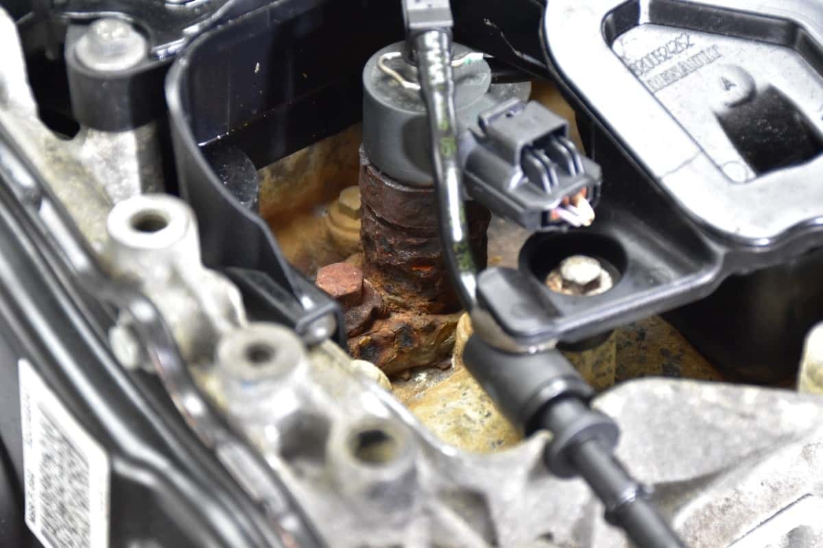 Moteur M9R 692 vue 4