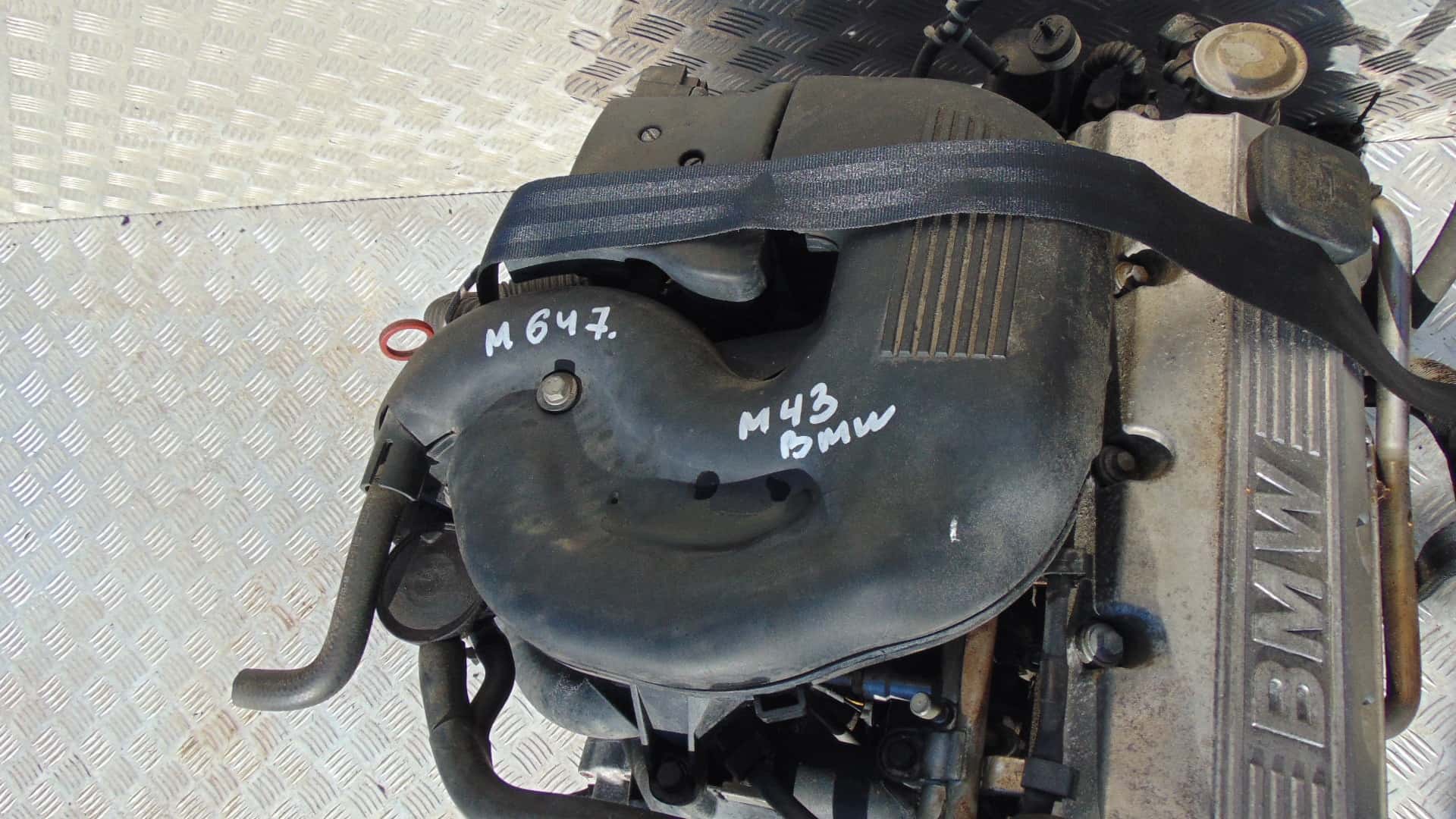 Moteur M43 B19 (194E1) vue 4