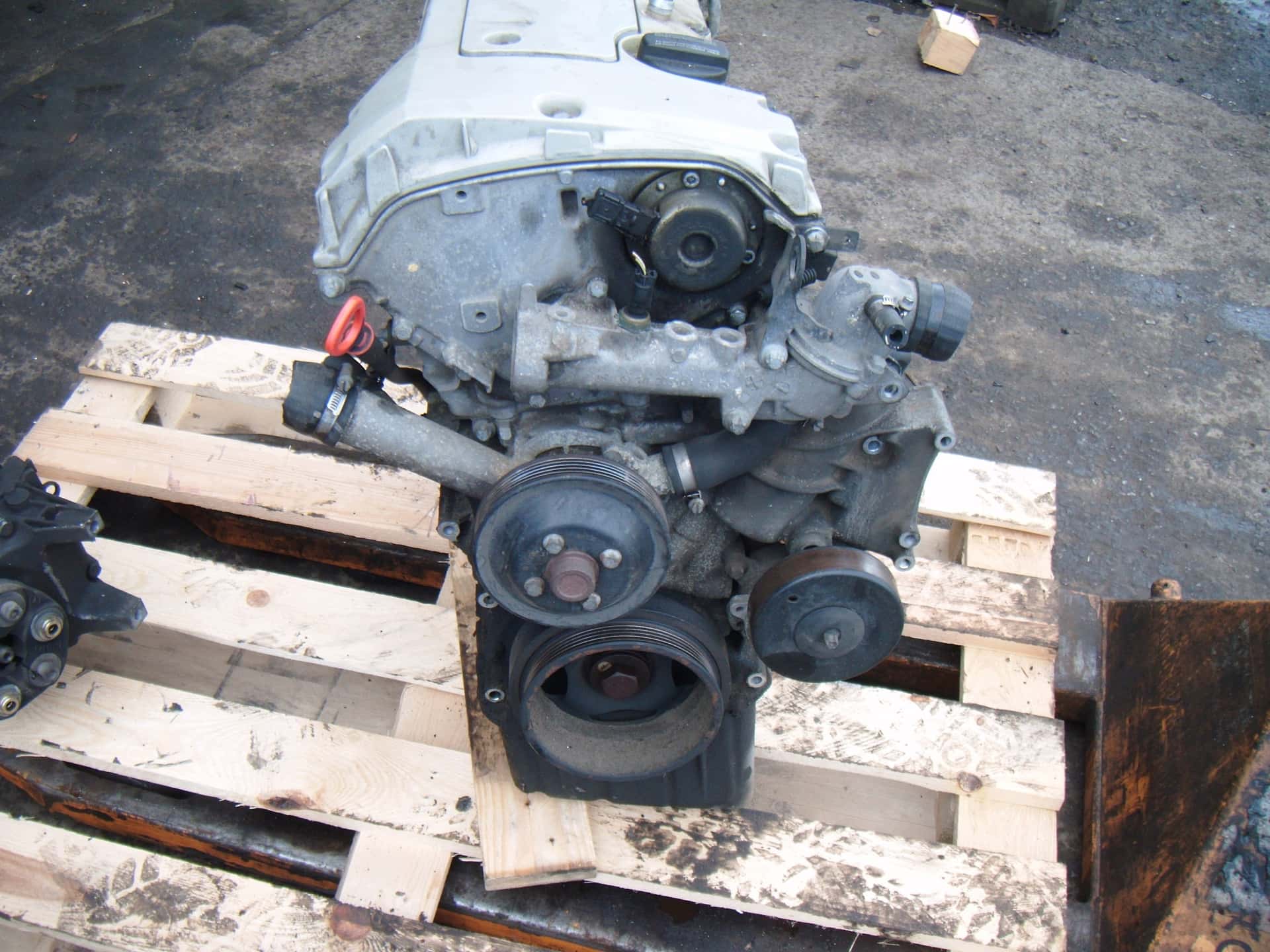 Moteur M 111.945 vue 3