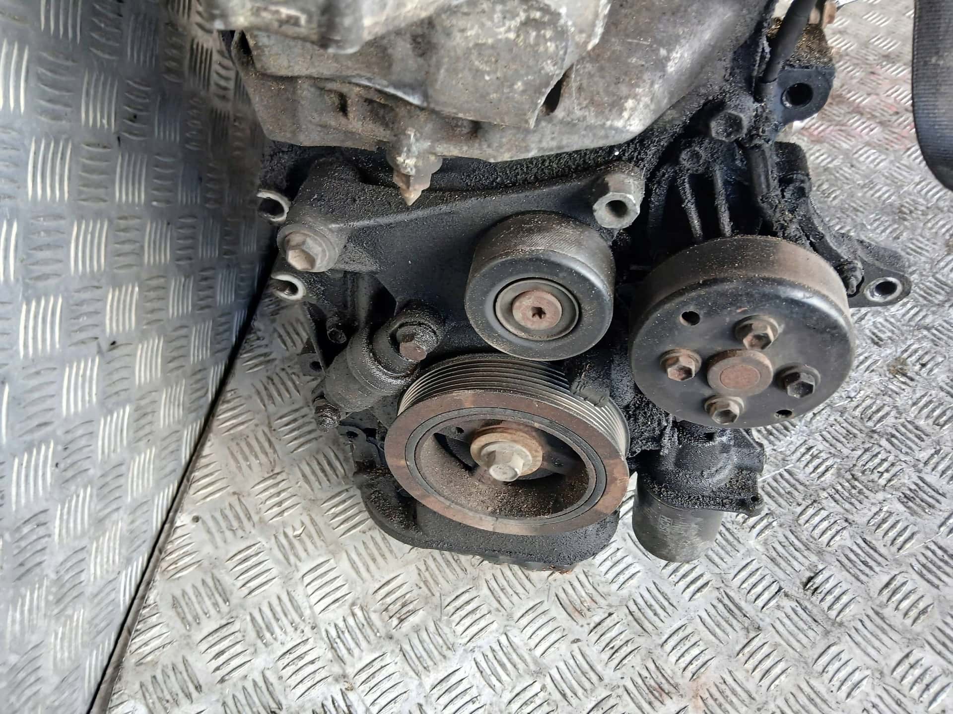 Moteur 1AZ-FSE vue 4