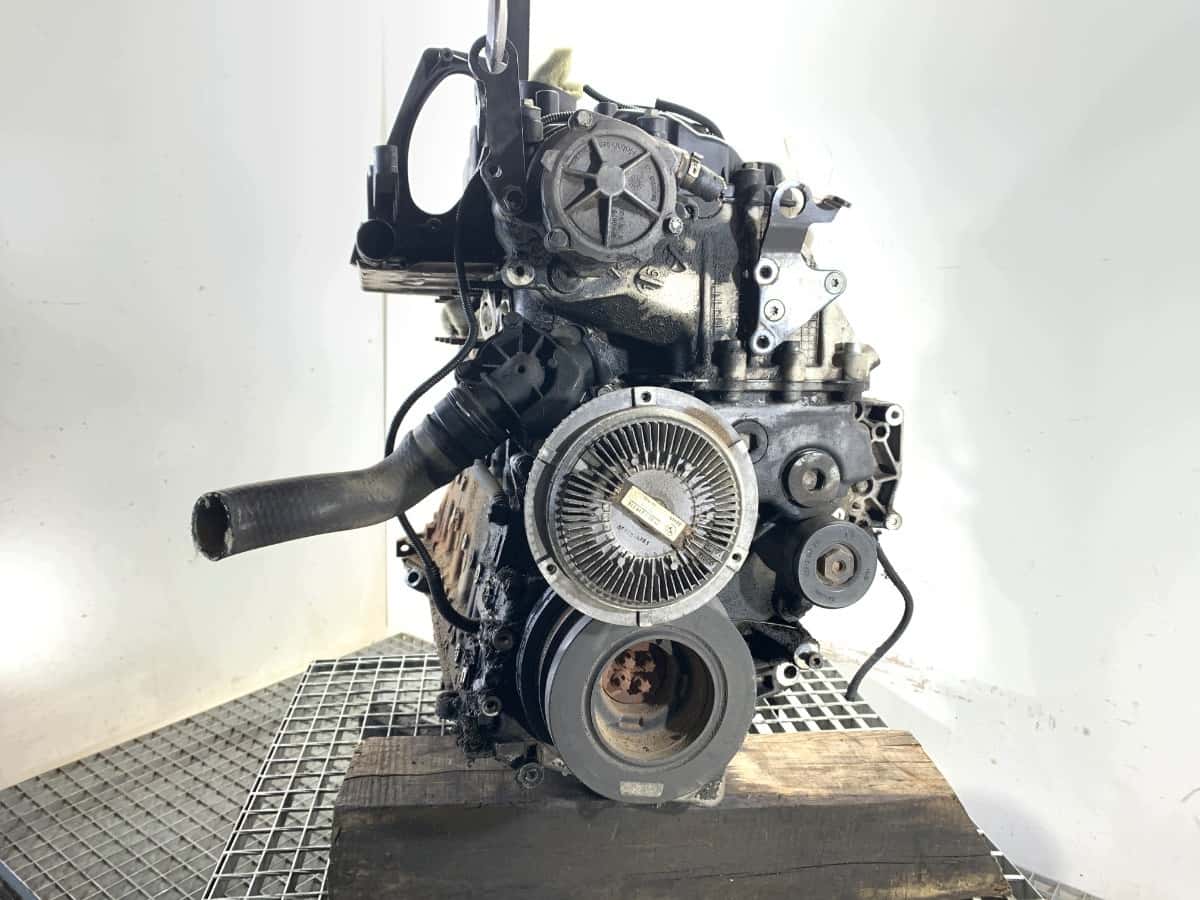 Moteur 306D1 vue 4