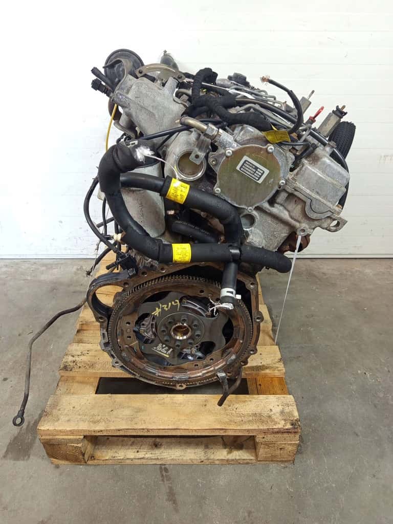 Moteur D27DT vue 2