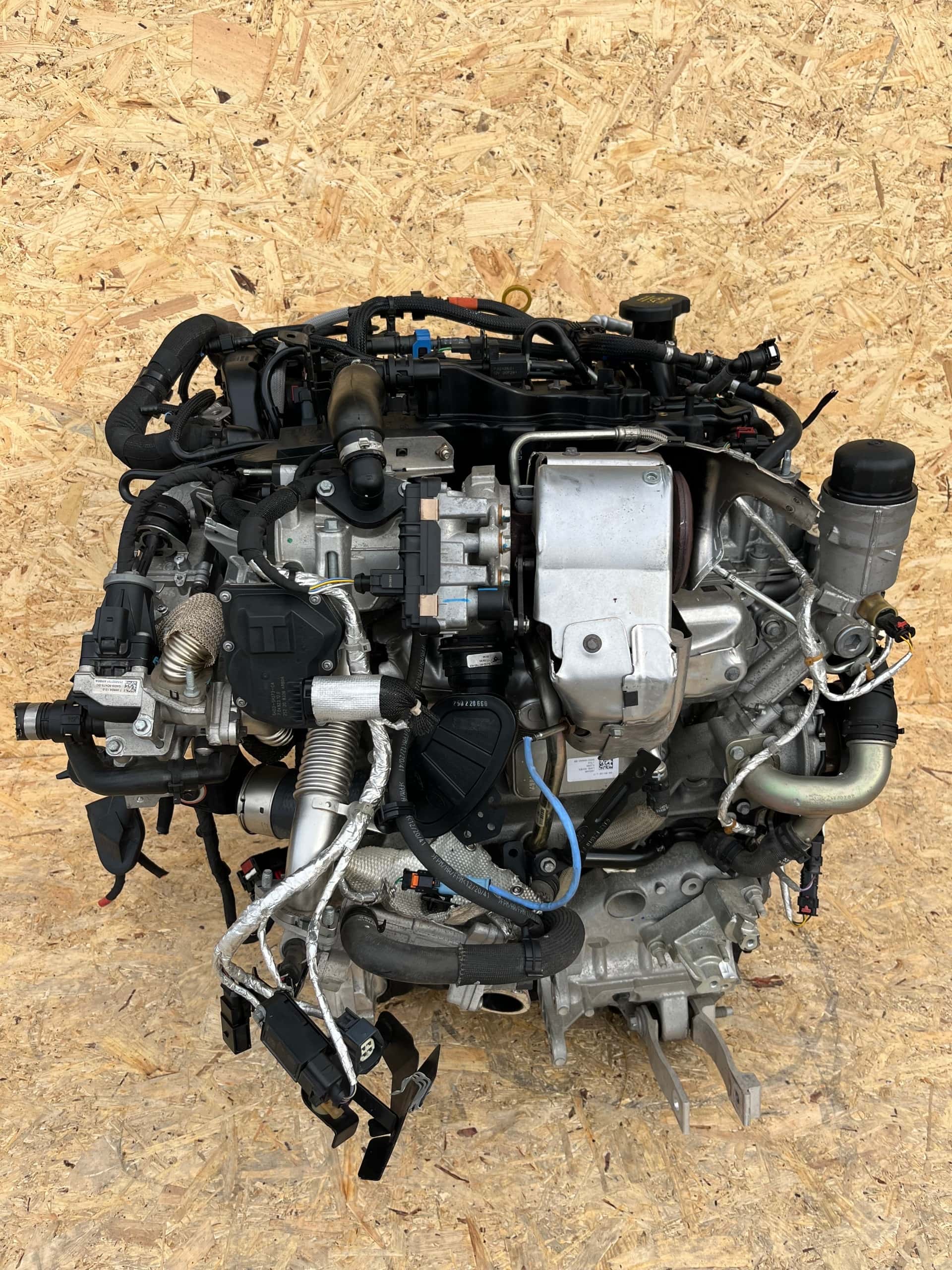 Moteur 204DTD(AJ21D4) vue 15