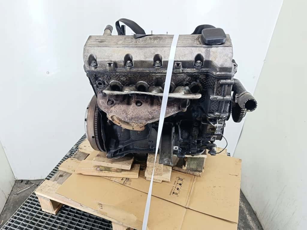 Moteur M43 B16 (164E2) vue 2