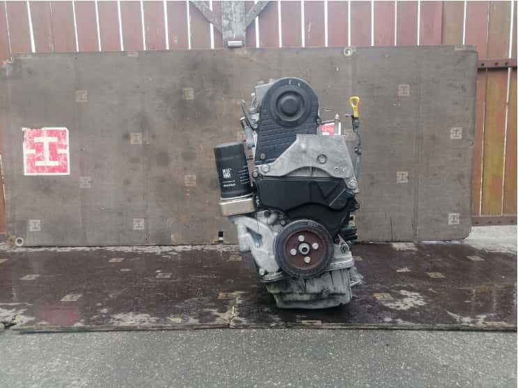 Moteur D4EB vue 3