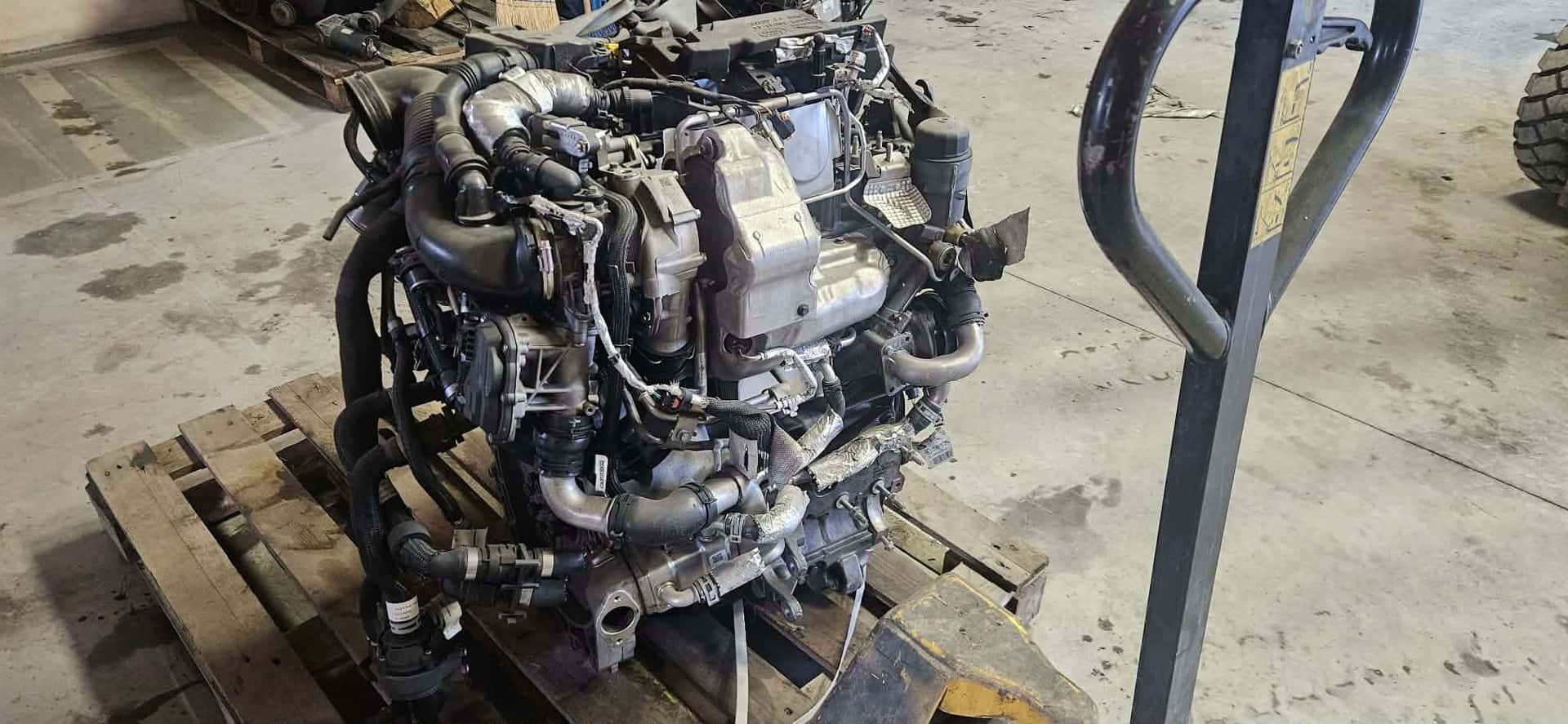 Moteur 204DTY(AJ20D4) vue 3