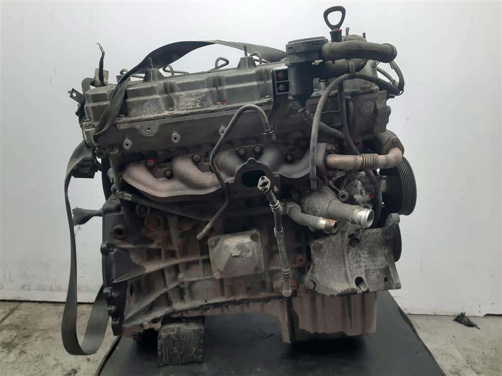 Moteur D27DT vue 5