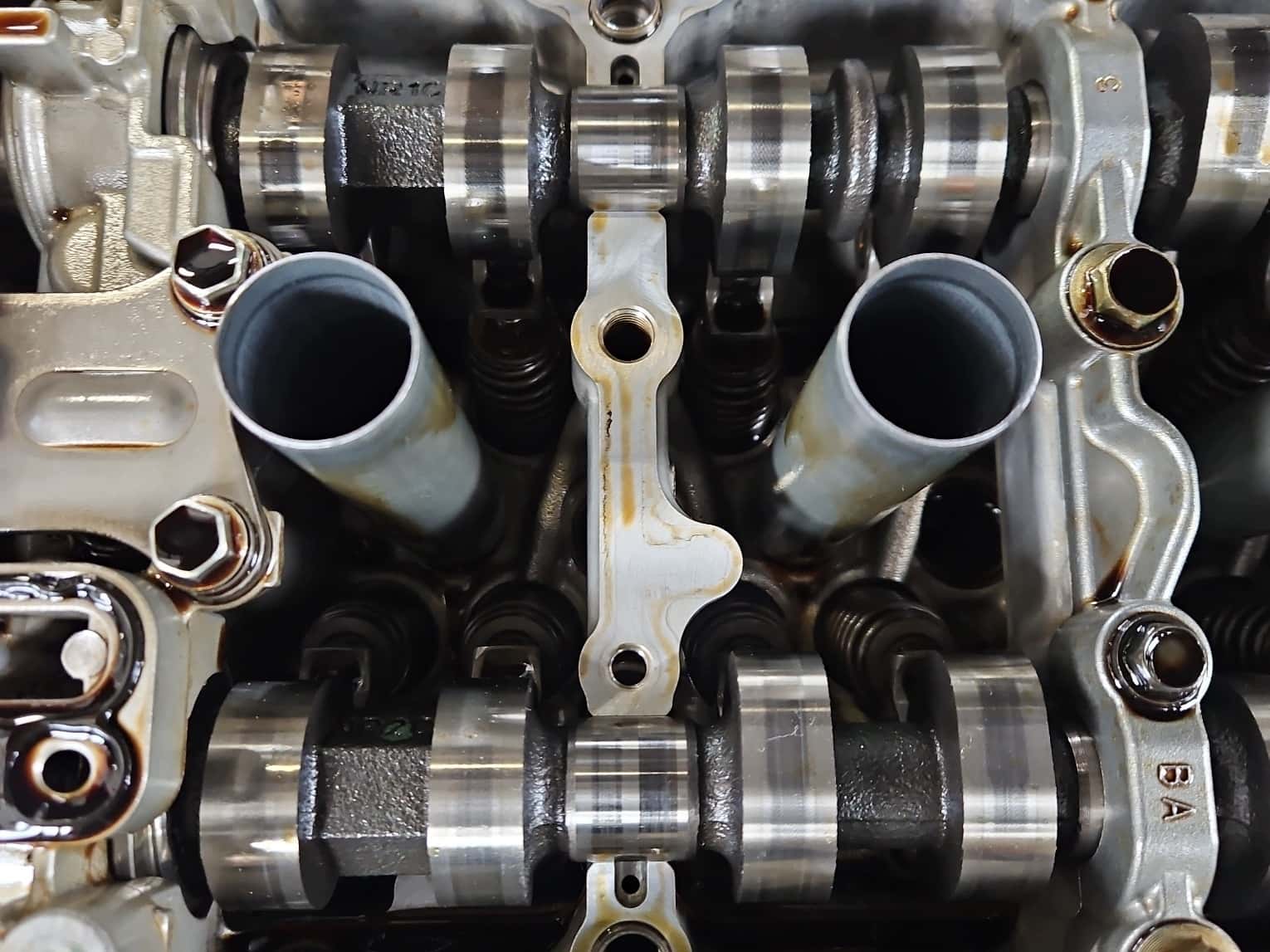Moteur 2NR-FKE vue 4