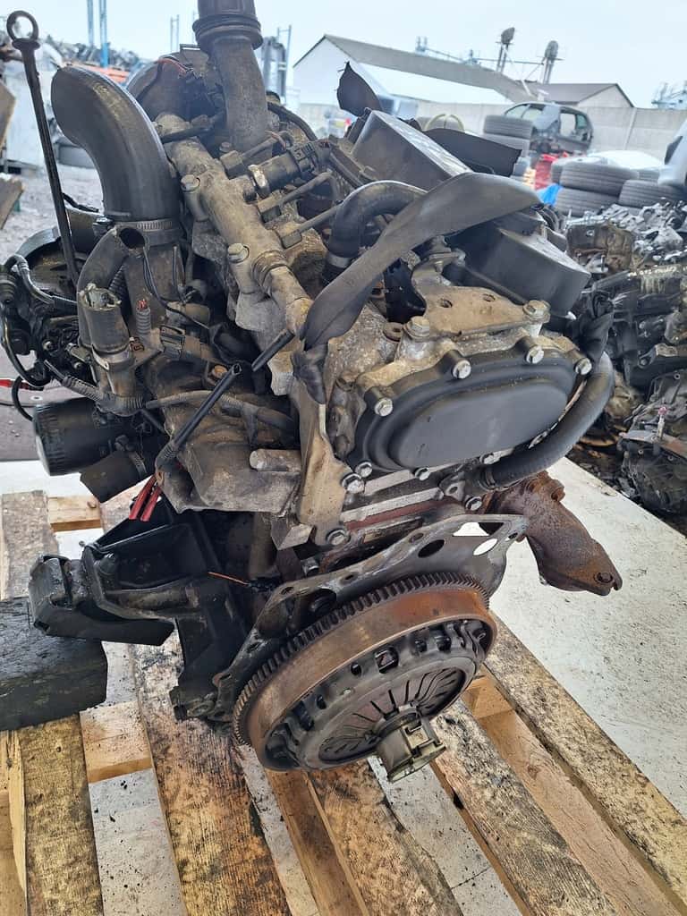 Moteur F1AE0481B vue 4