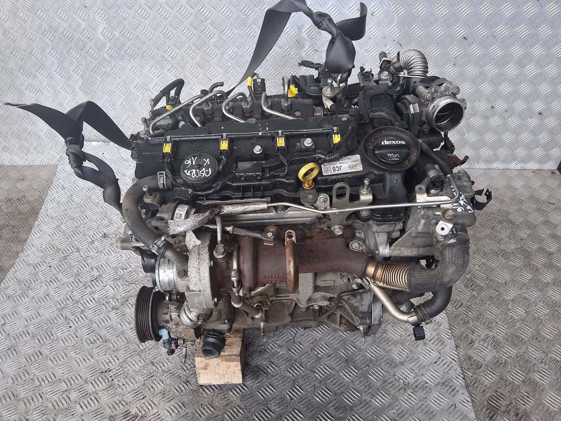 Moteur B 16 DTE vue 2