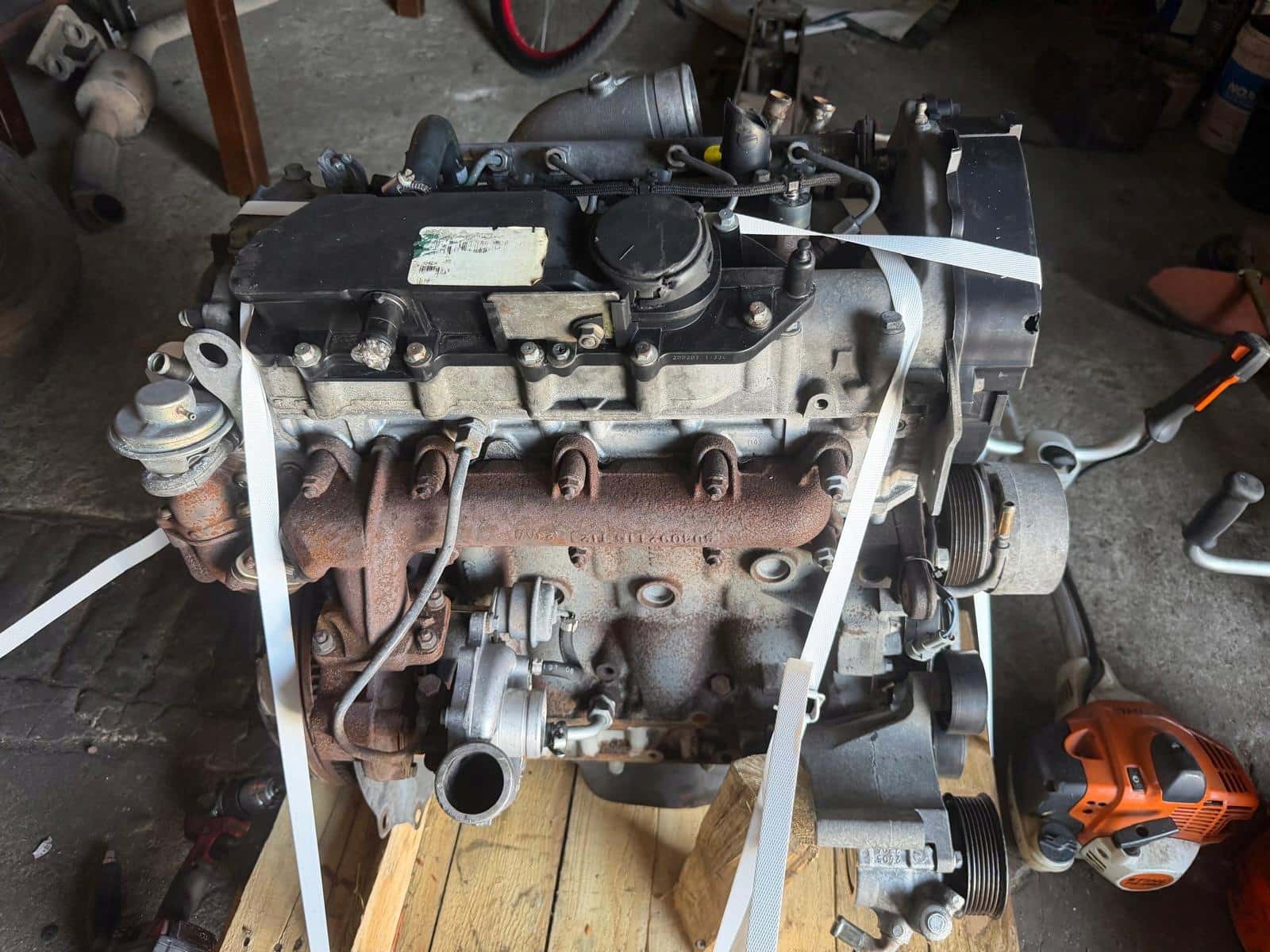 Moteur F1AE3481A vue 2