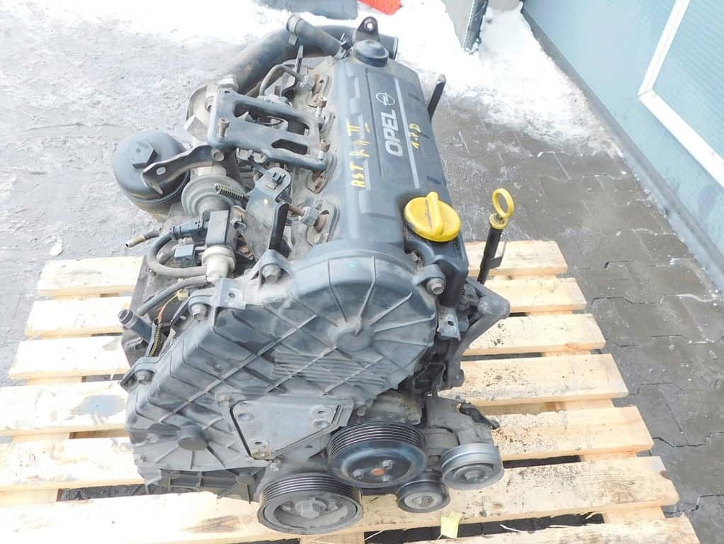 Moteur Y 17 DT vue 3