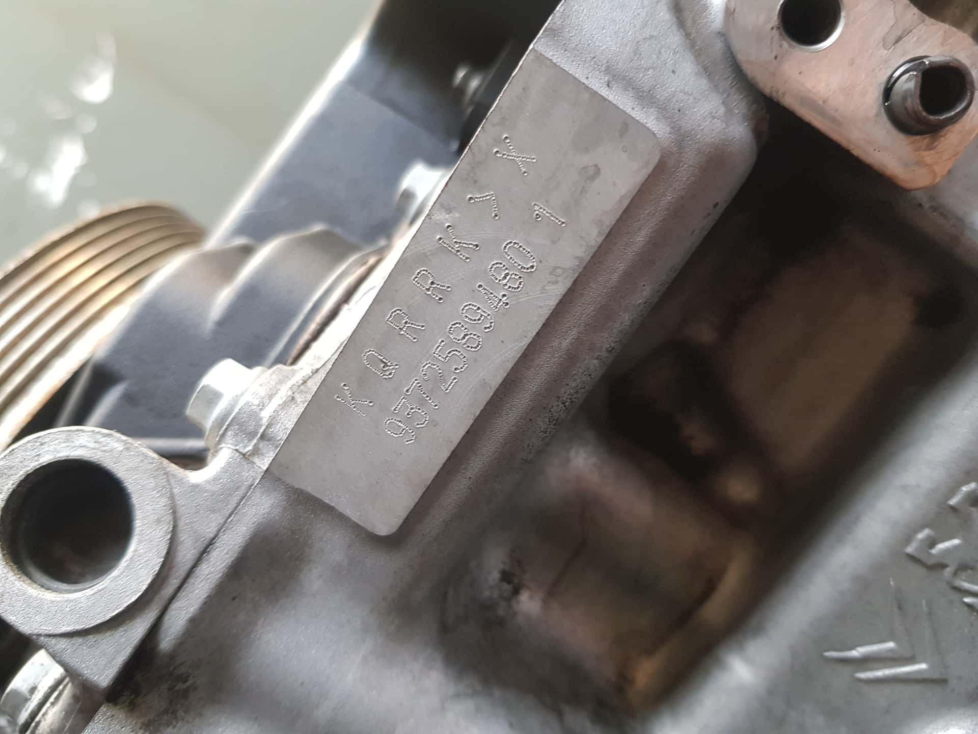 Moteur 8HP (DV4C) vue 4
