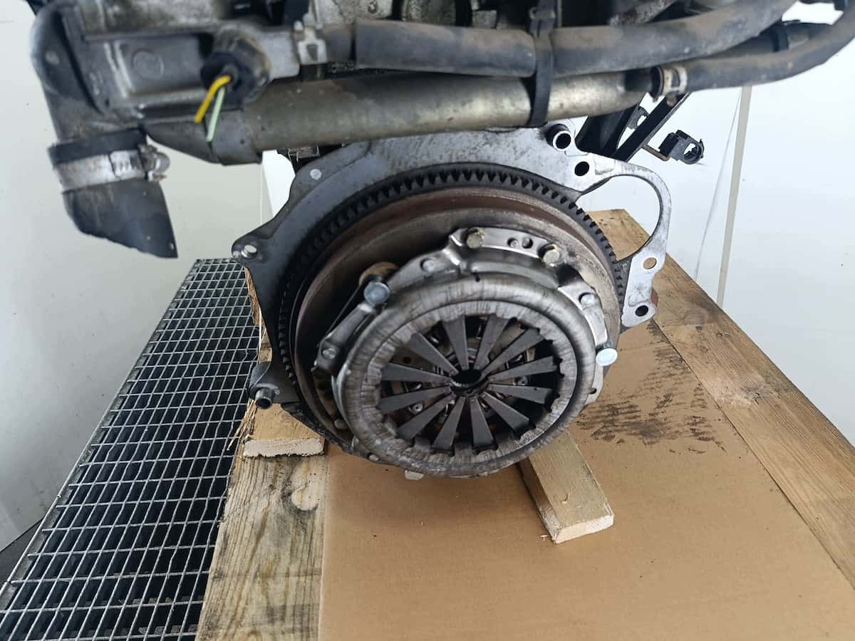 Moteur 4G13 (16V) vue 3