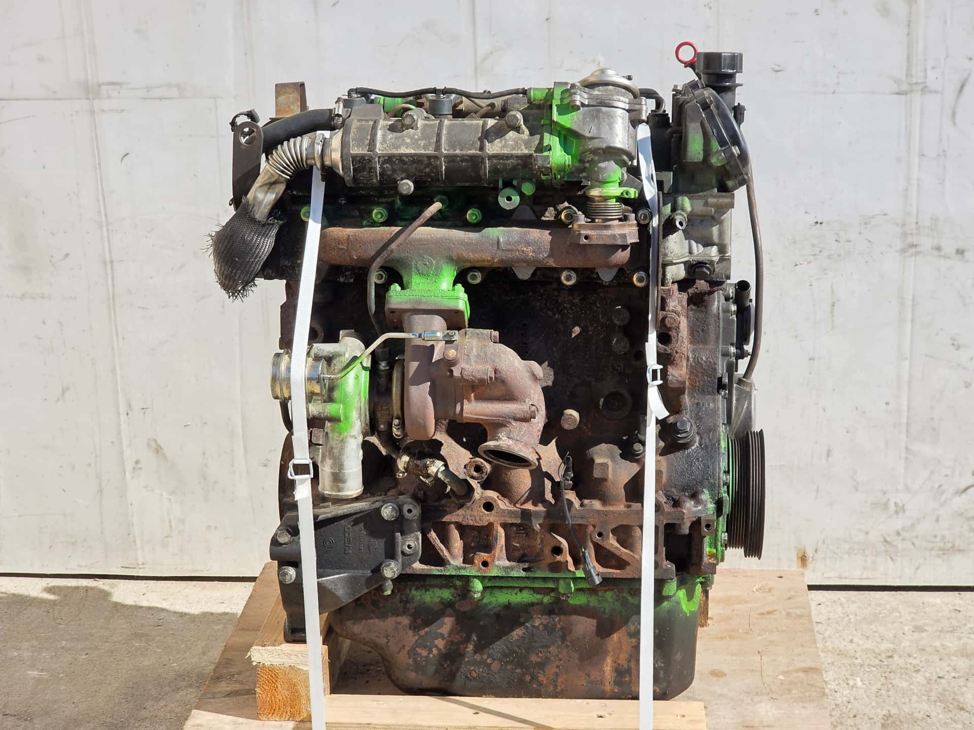 Moteur F1CE0481D vue 6