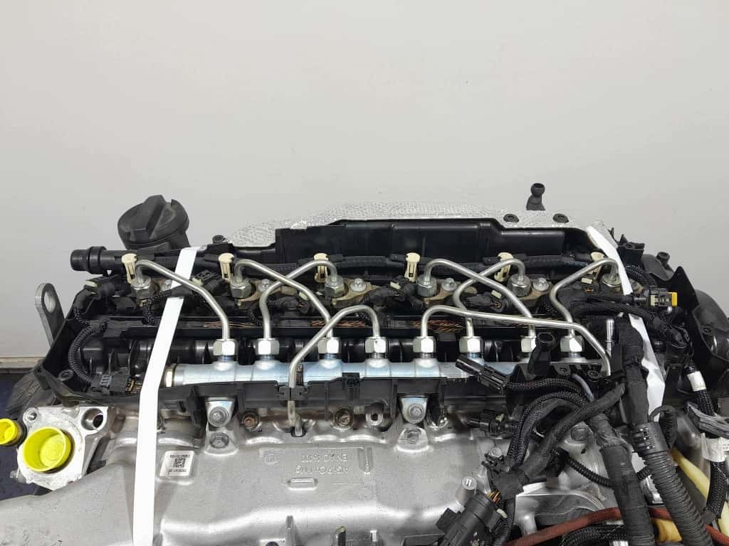 Moteur B57 D30 B vue 5