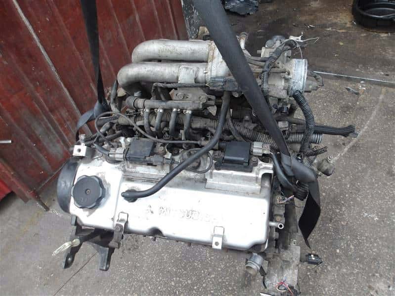 Moteur 4G18 vue 2