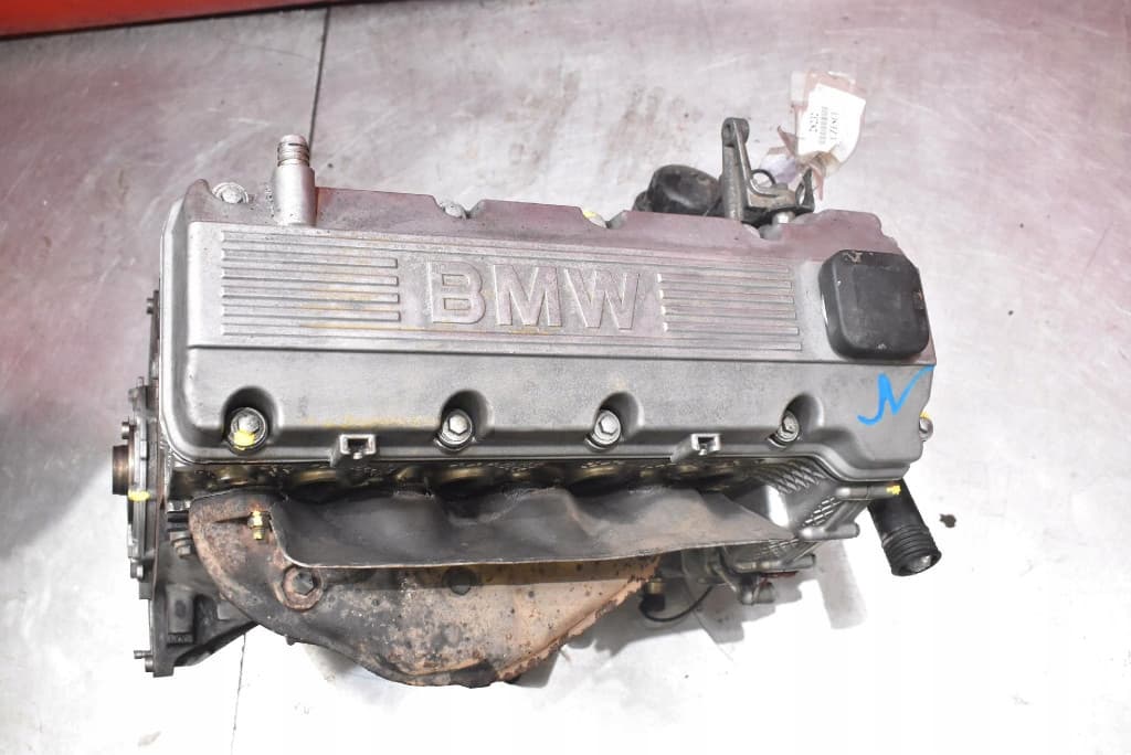 Moteur M43 B16 (164E2) — vue 3