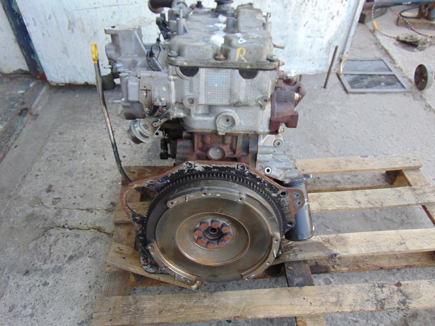 Moteur 4JJ1E4C-L — vue 4