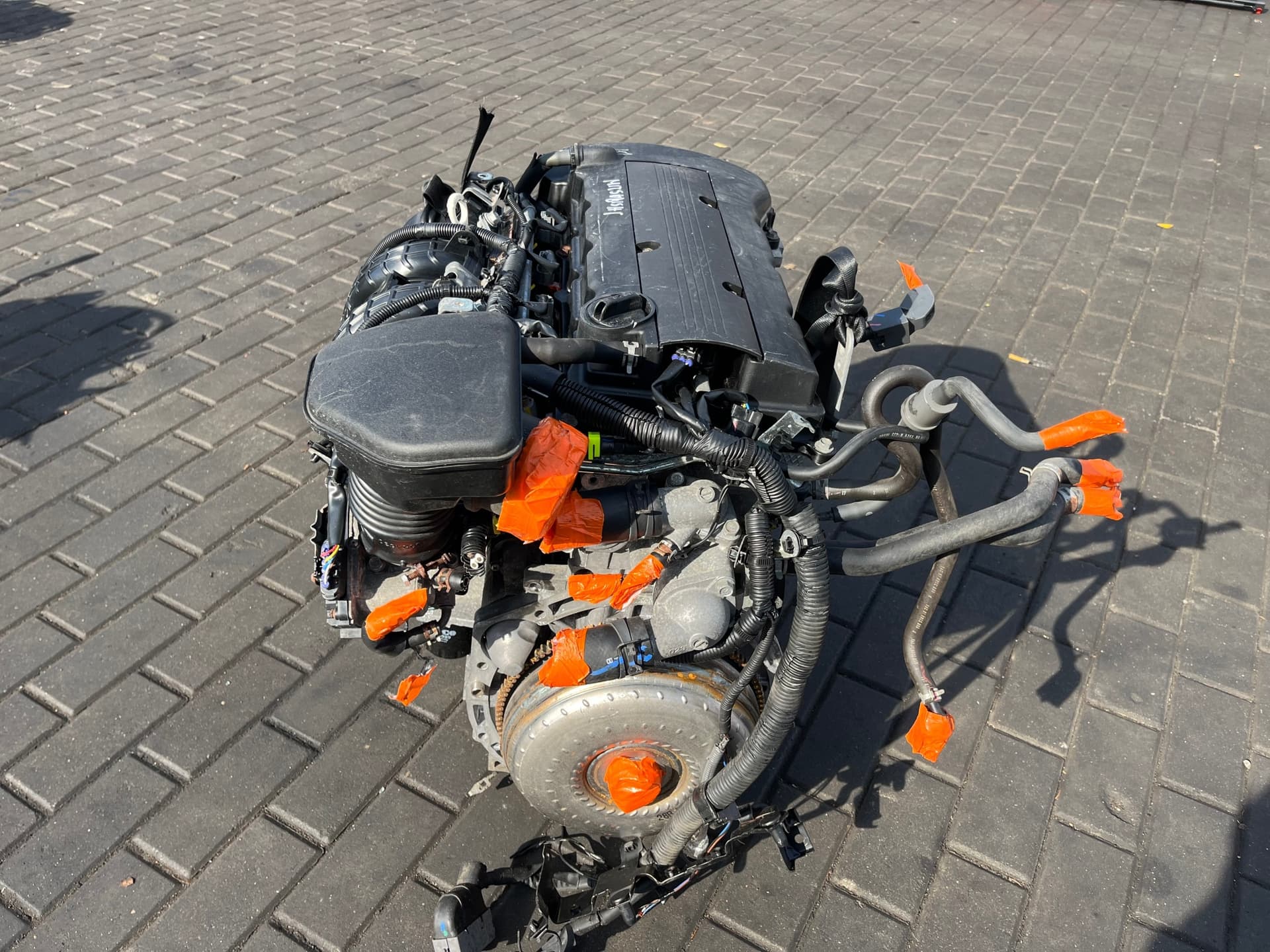 Moteur 4B12 — vue 7