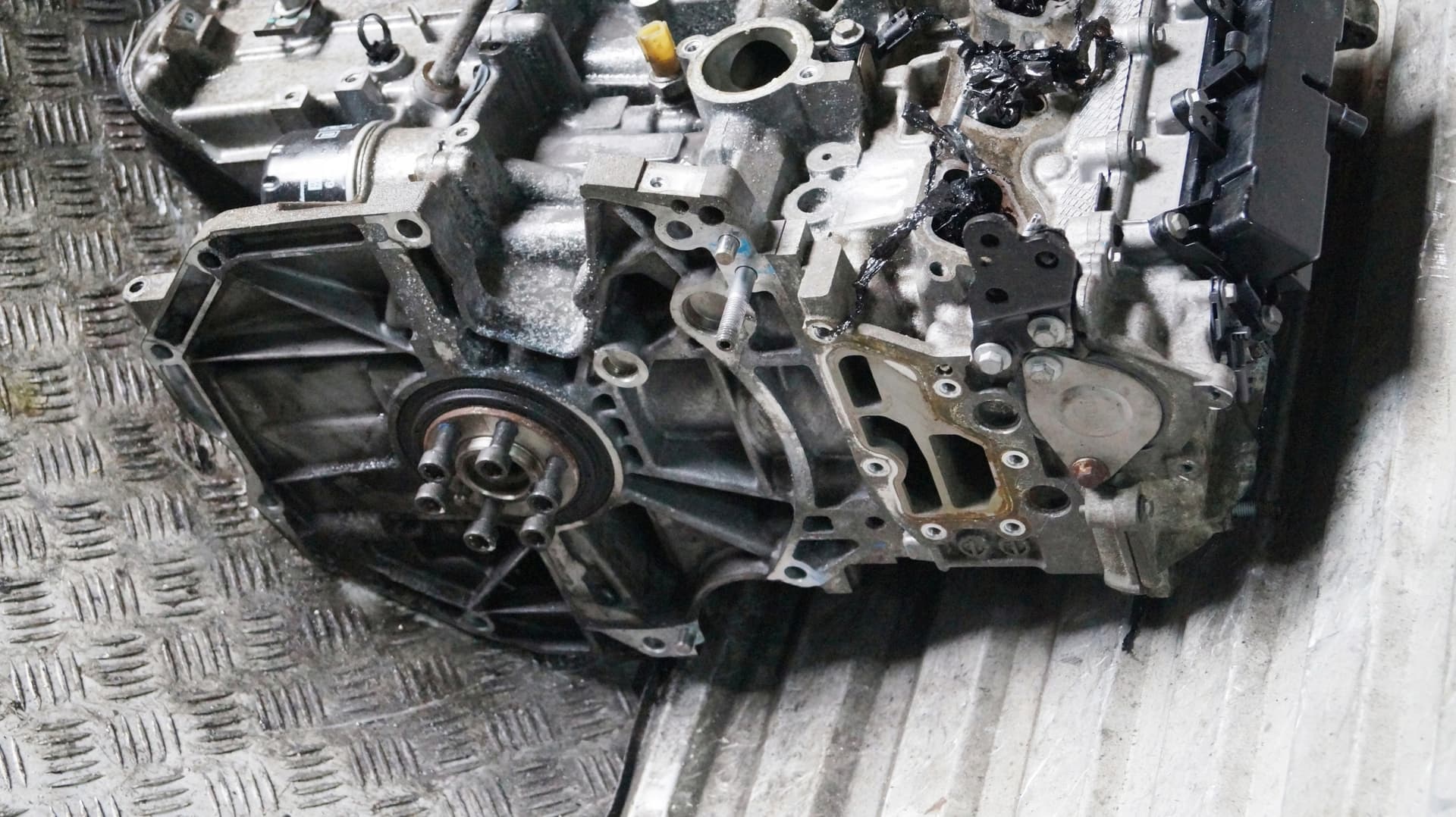 Moteur B4D 403 — vue 4