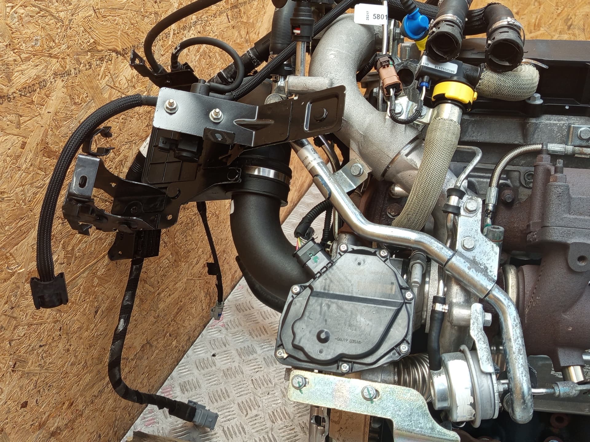 Moteur F1AGL411D — vue 7