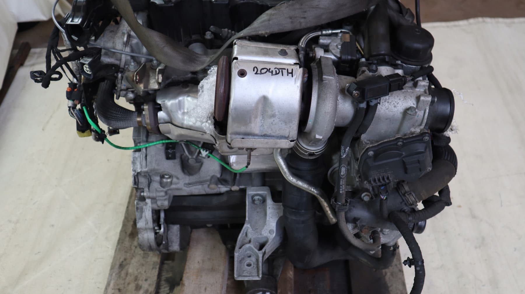 Moteur 204DTH(AJ20D4) — vue 11