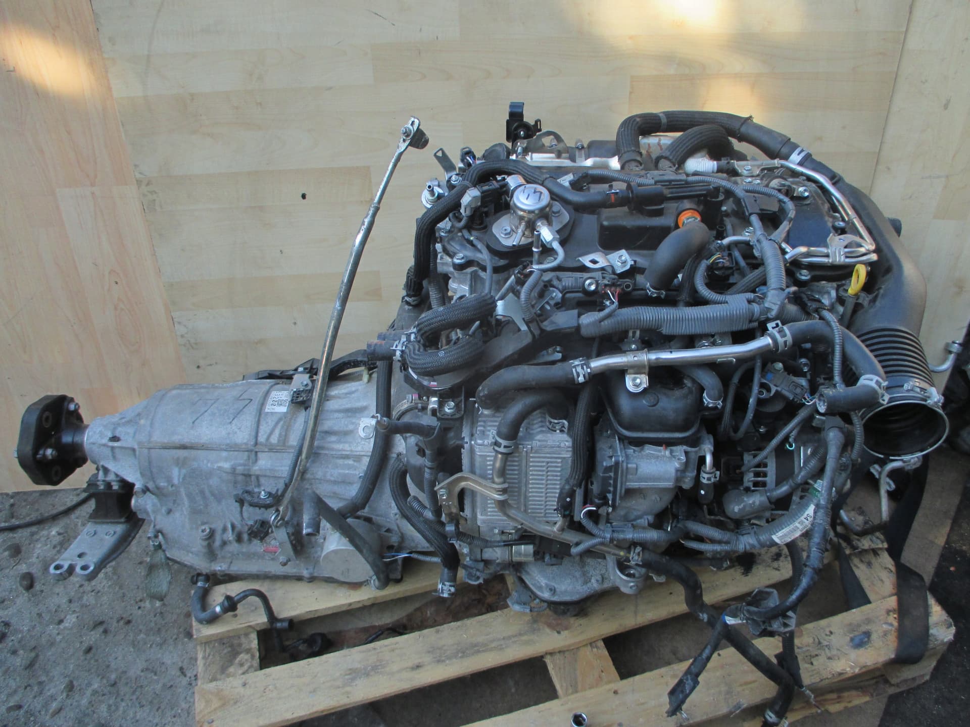 Moteur 8AR-FTS — vue 4
