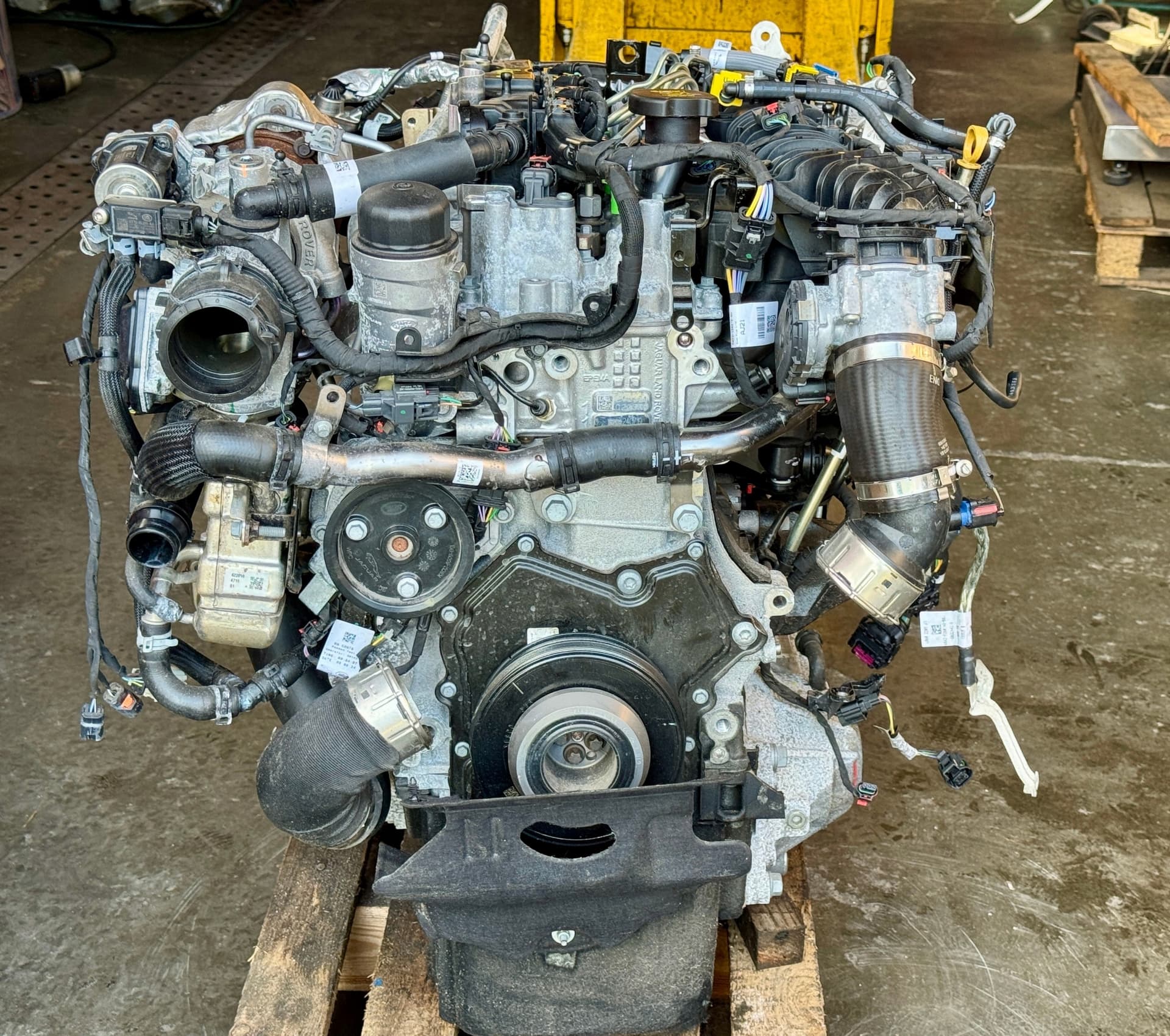 Moteur 204DTY — vue 2