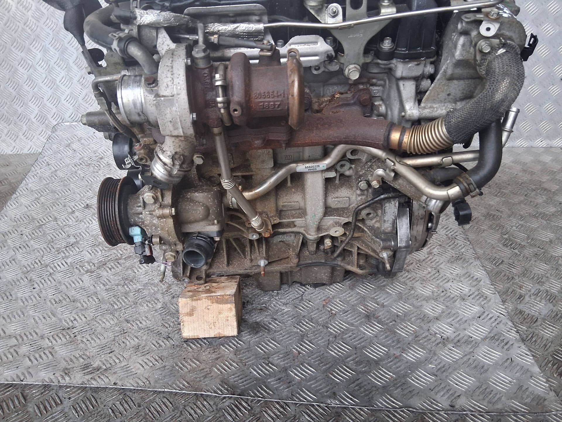 Moteur B 16 DTE — vue 3