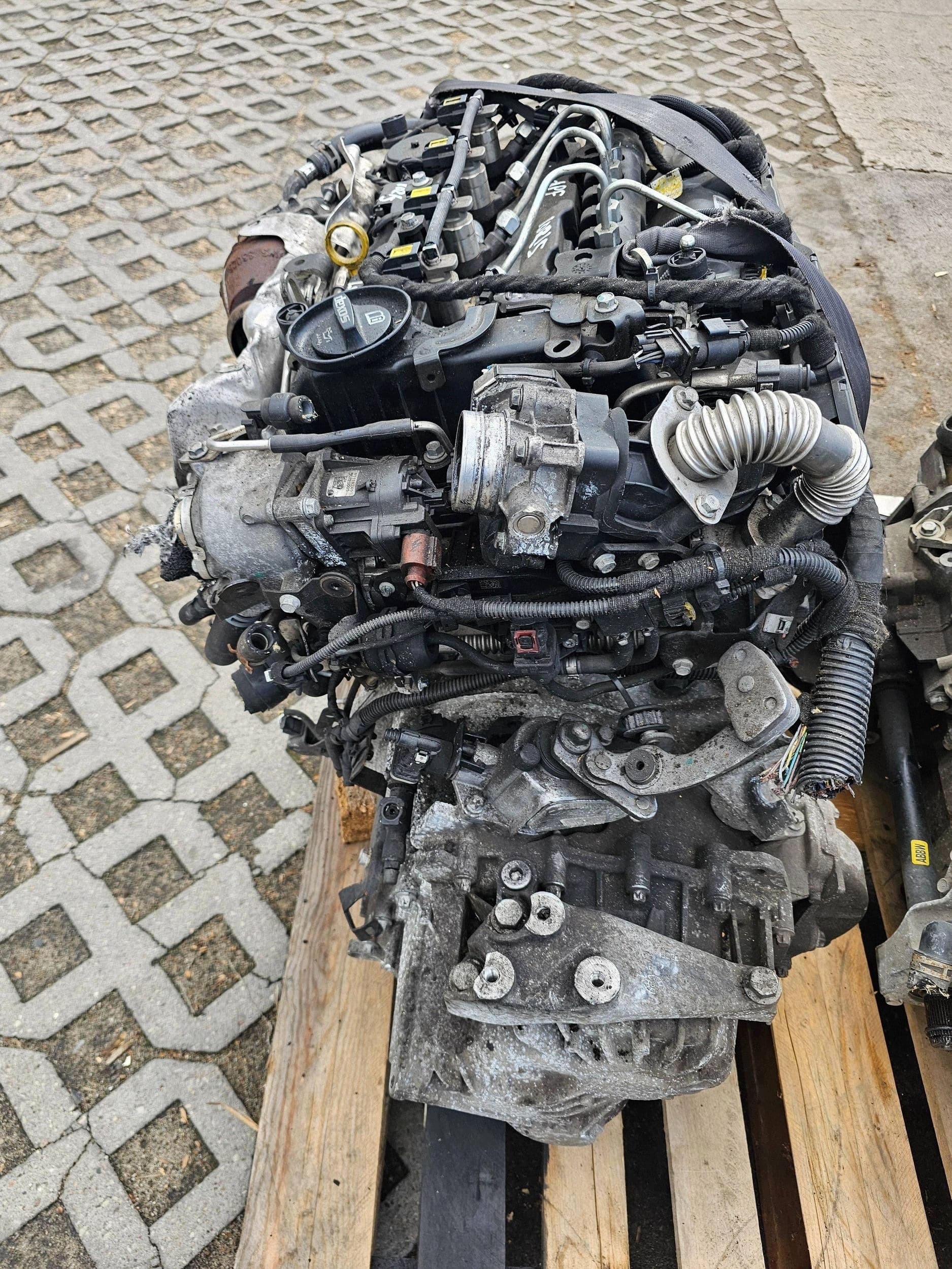 Moteur B 16 DTH — vue 3