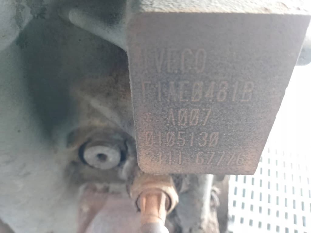 Moteur F1AE0481B — vue 3