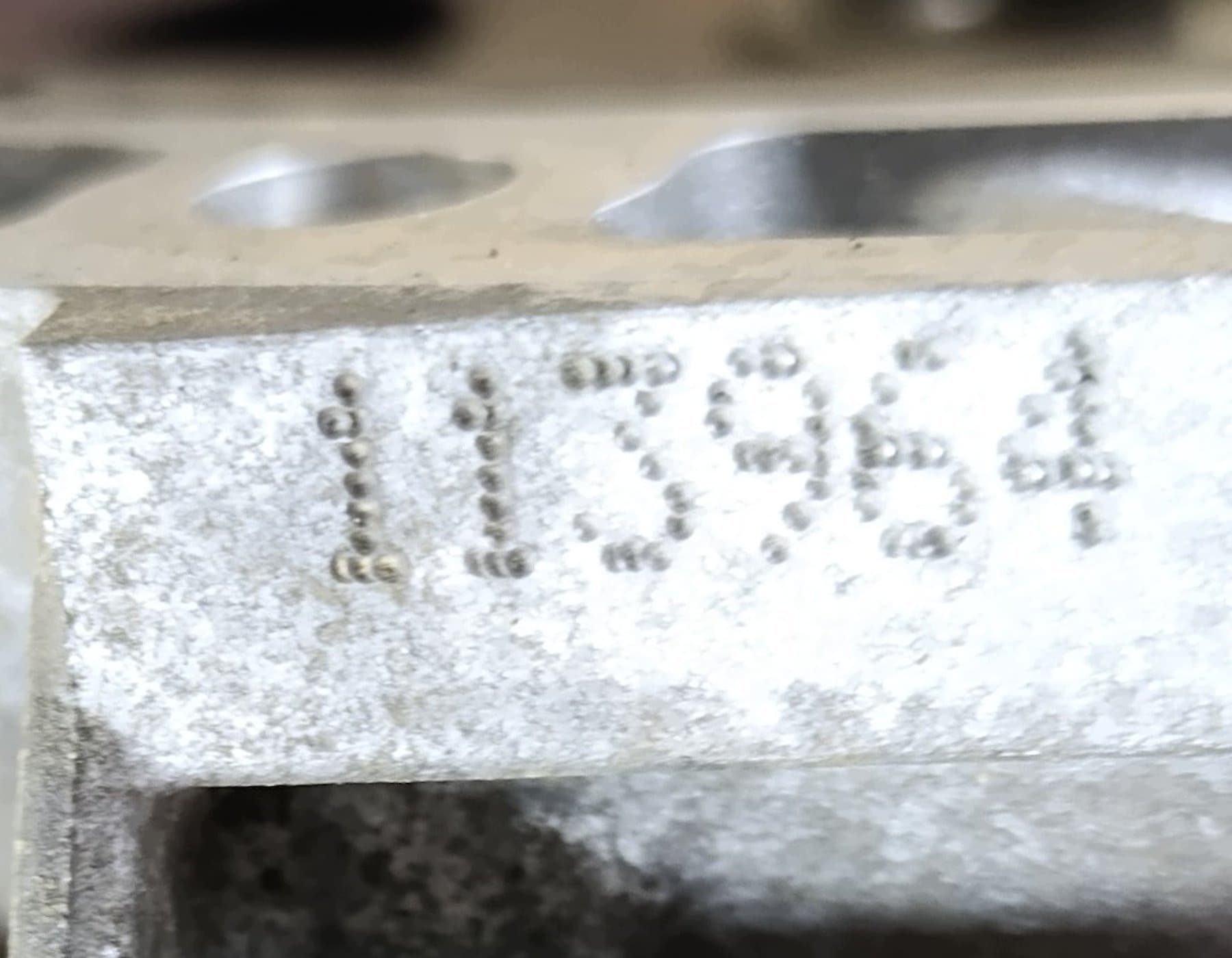 Moteur M 113.964 — vue 4