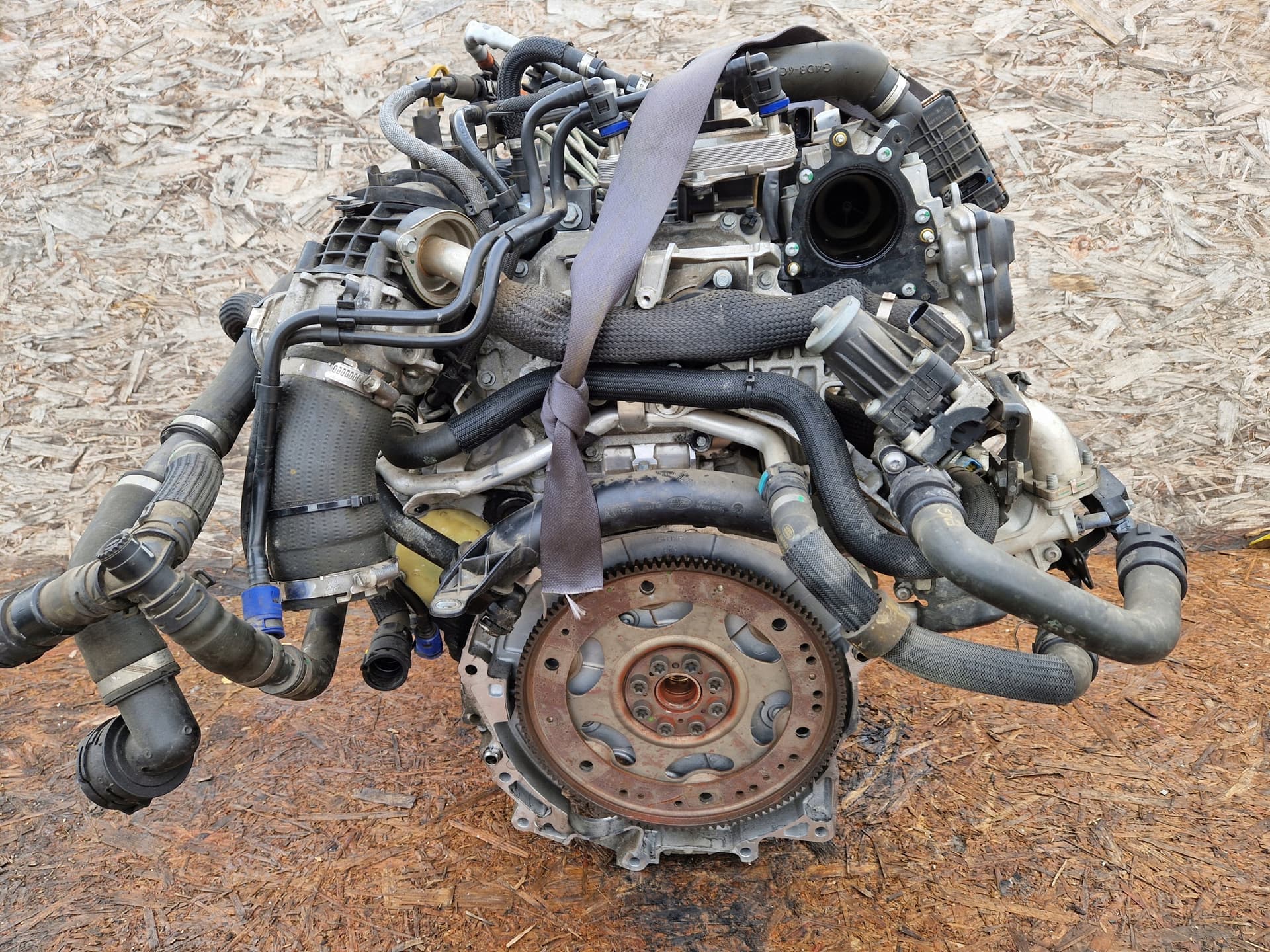 Moteur 204DTD(AJ21D4) — vue 2