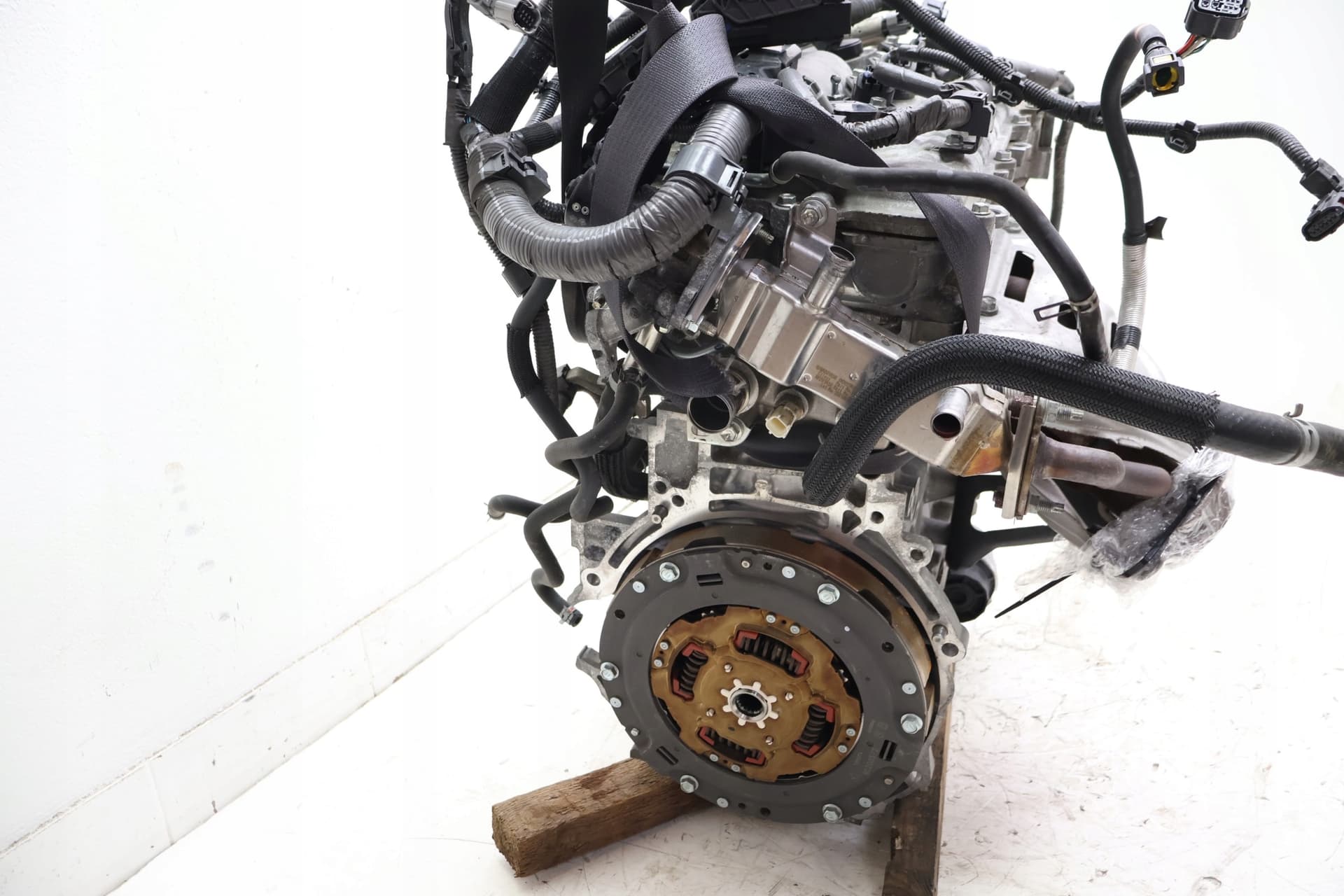 Moteur 2ZR-FAE — vue 2