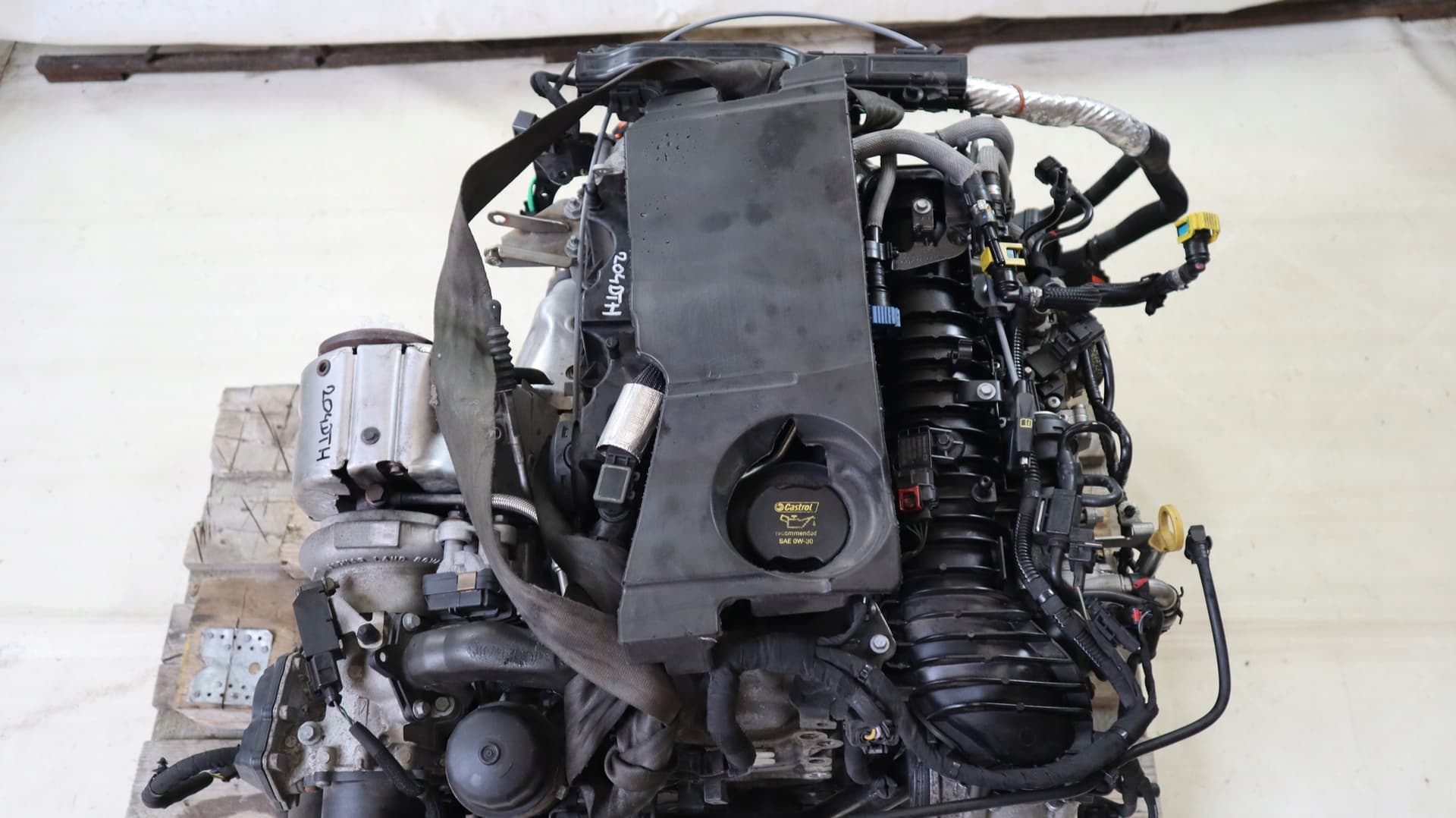 Moteur 204DTH(AJ20D4) — vue 3