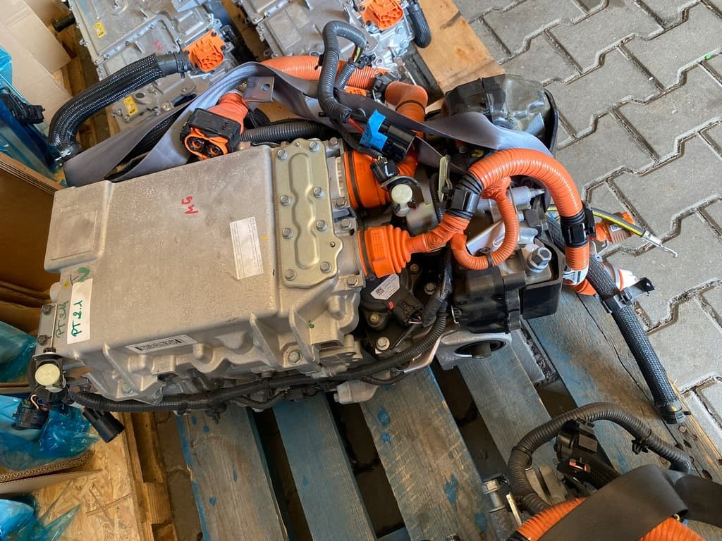 Moteur 6AM 402 - Image 1