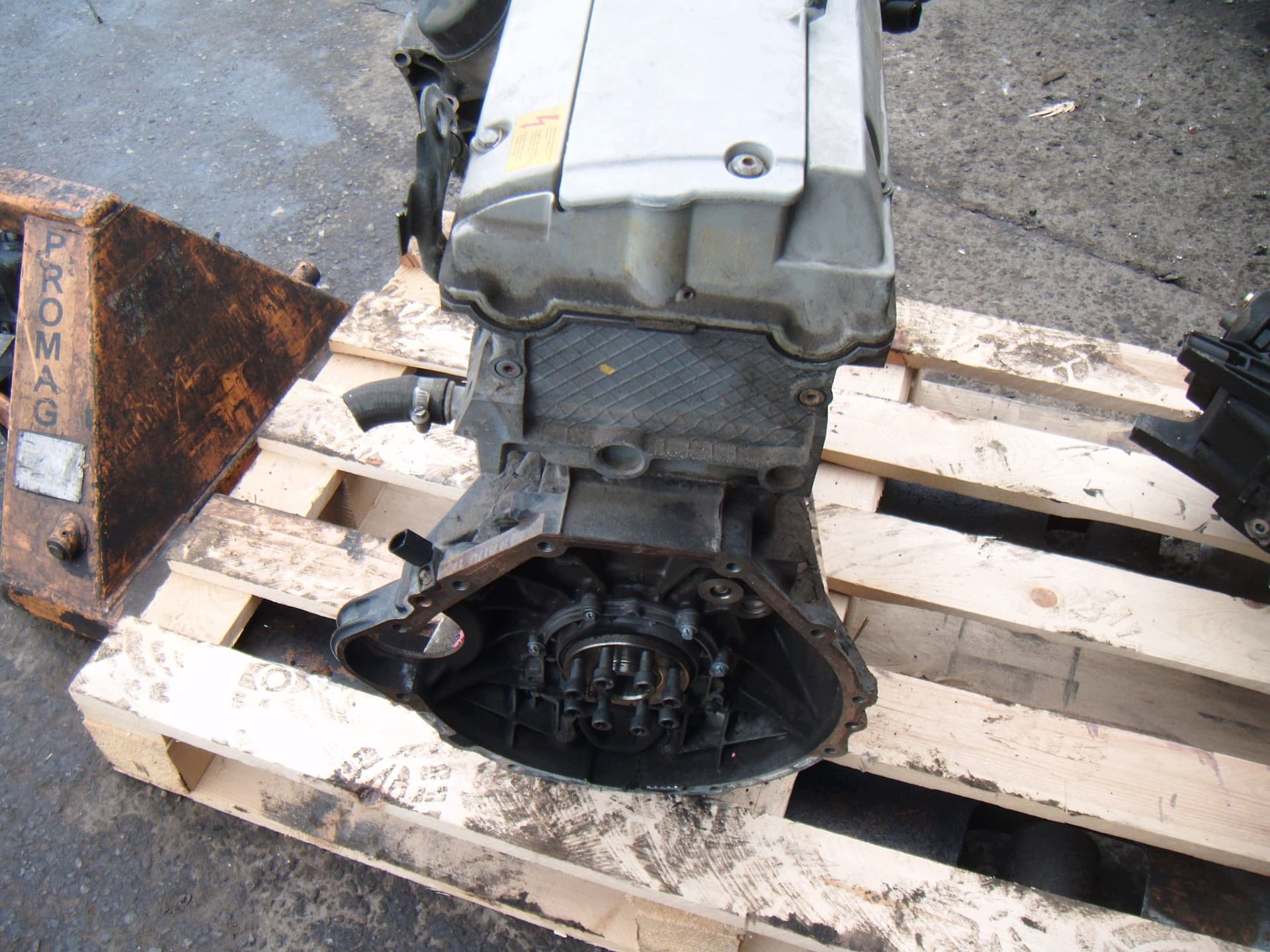 Moteur M 111.945 — vue 5