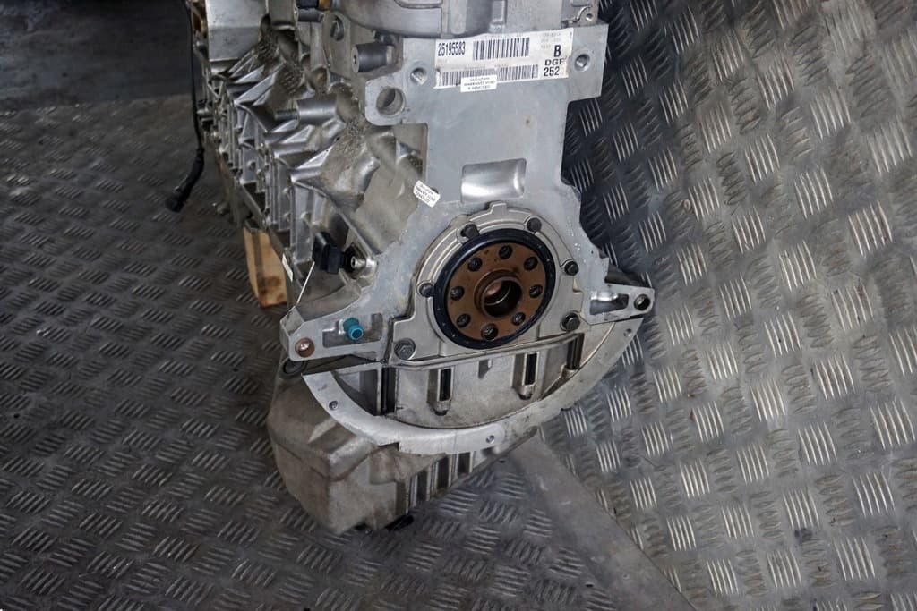 Moteur M54 B25 (256S5) — vue 5