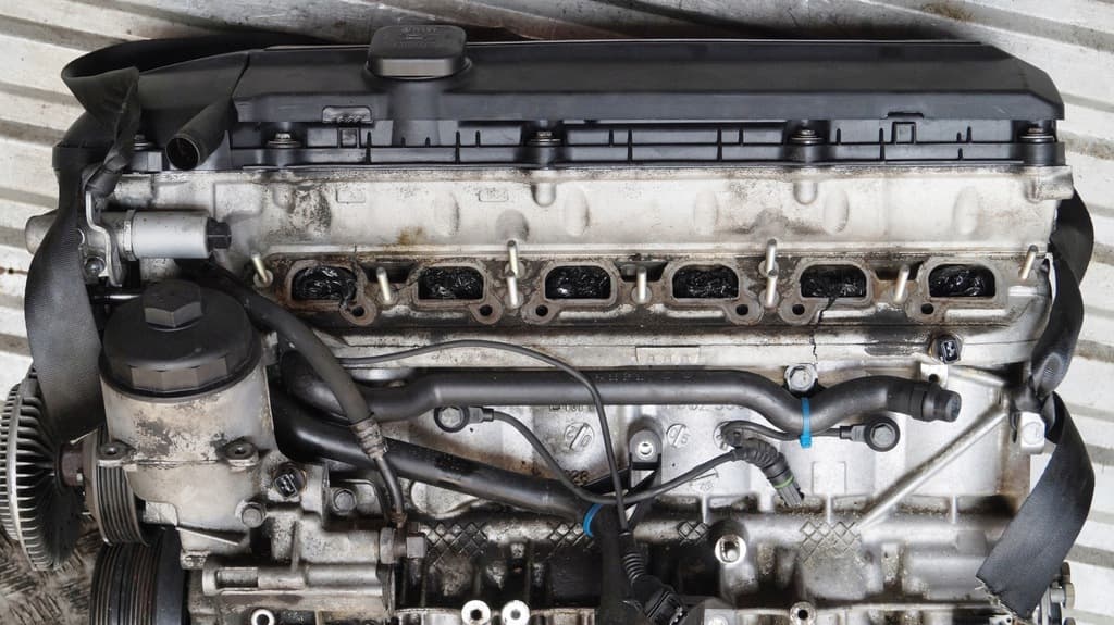Moteur M54 B25 (256S5) — vue 8