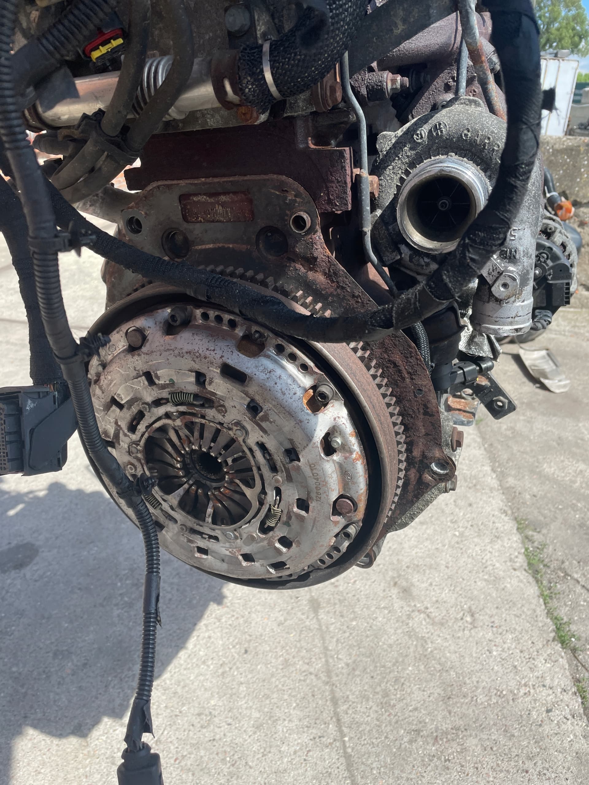 Moteur F1CE3481E (F30DTE) — vue 3