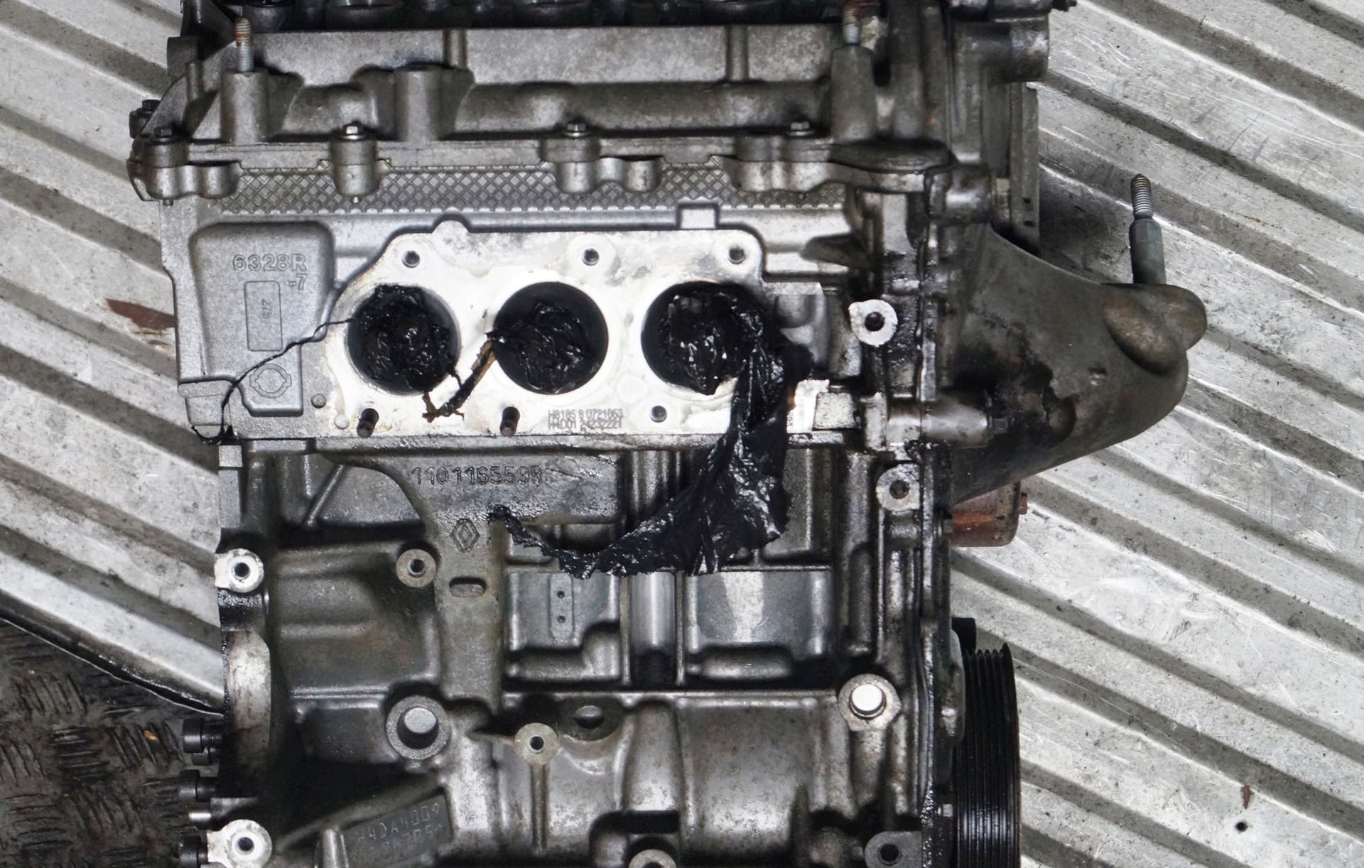 Moteur B4D 403 — vue 6